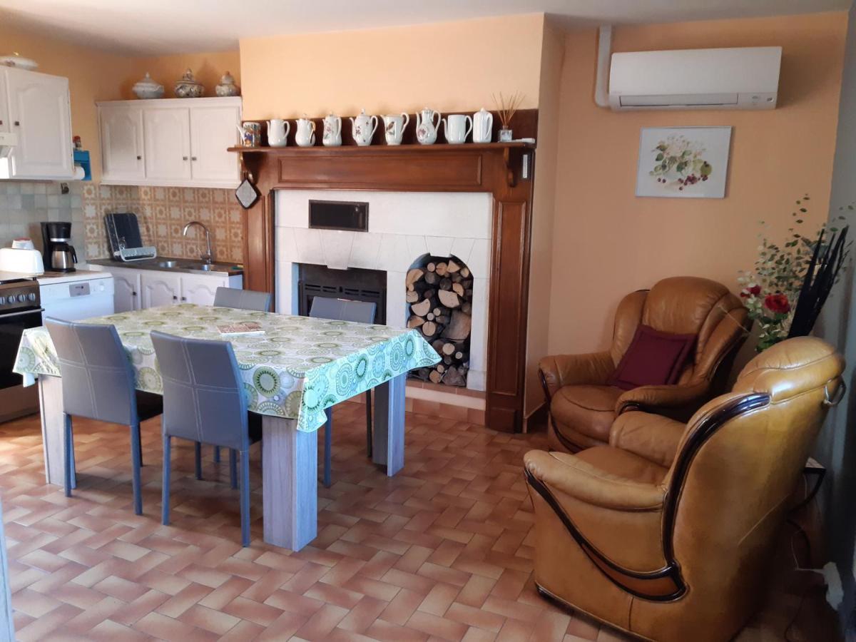 Gite Des Croix Bancaud Jumilhac-le-Grand 外观 照片